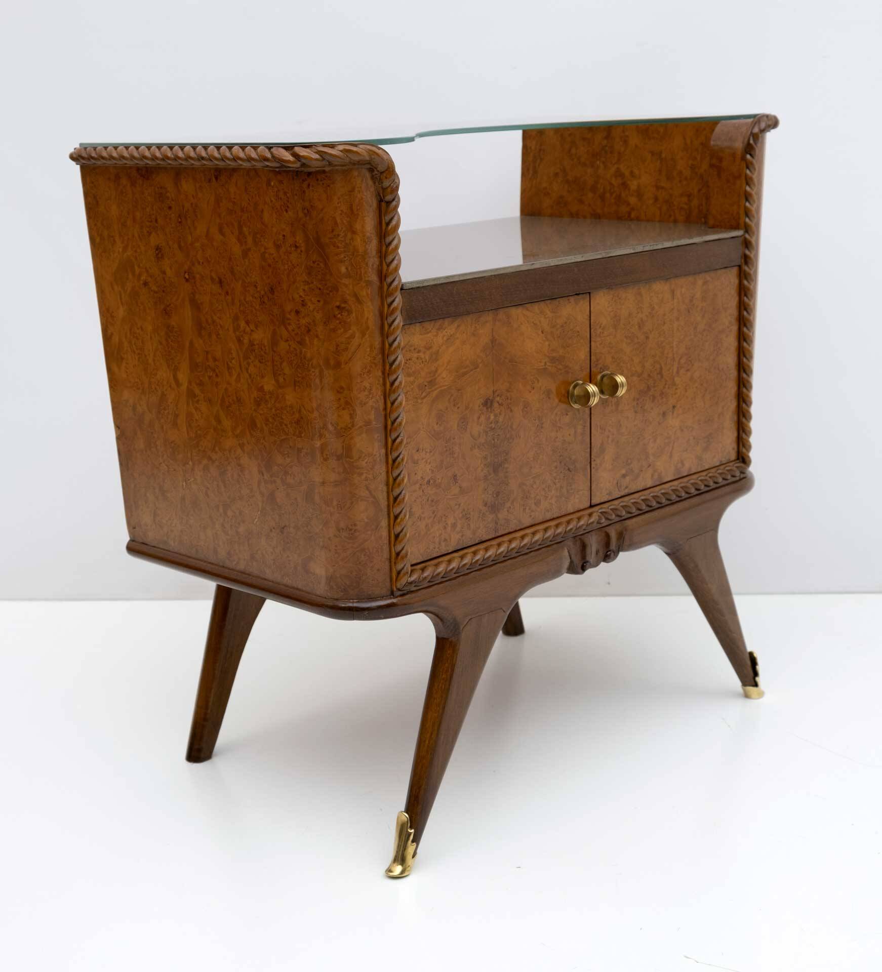 Pair of Art Deco Italian Briar Walnut Bedside Tables, 1930s