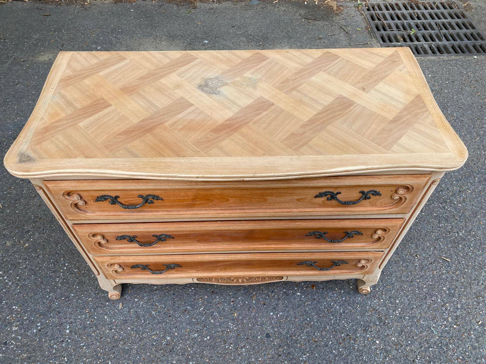 Bibus Louis XV chest of drawers renovated in raw solid wood and marquetry