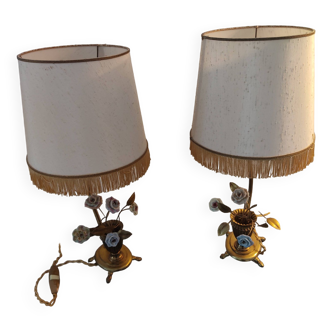 Pair of lamps with floral bases