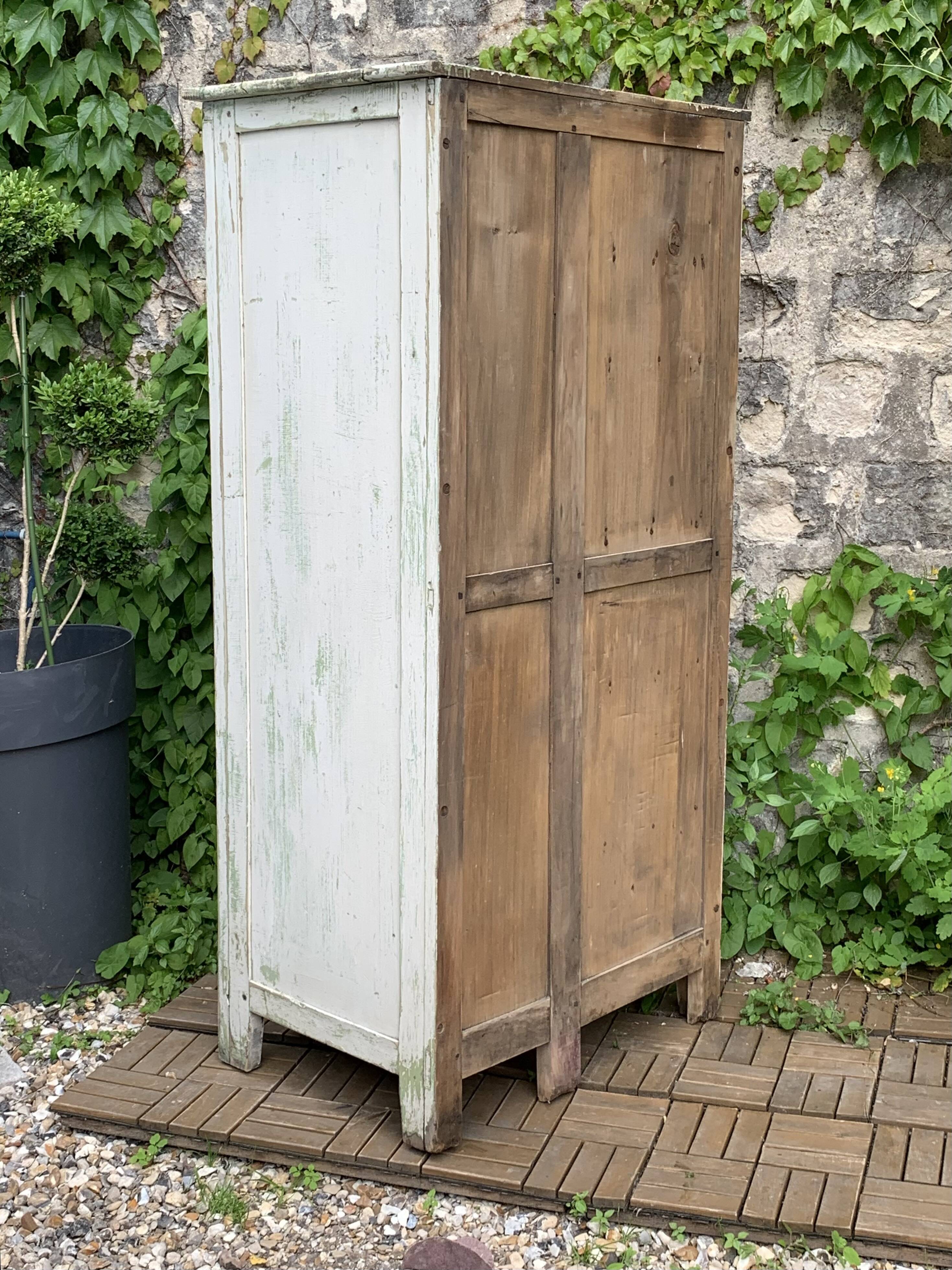 Parisian workshop cabinet 1940