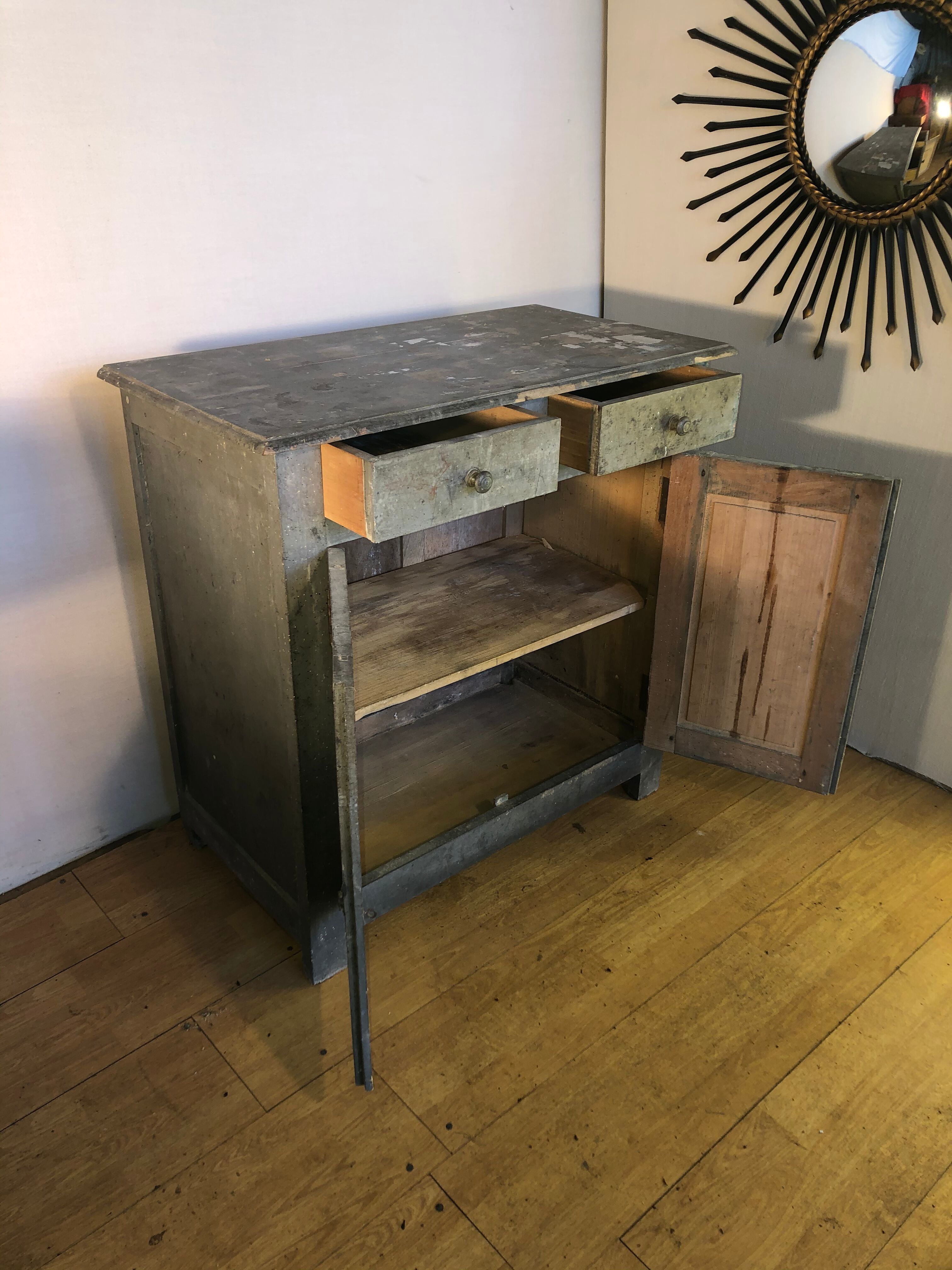 Buffet parisien gris patine ancienne