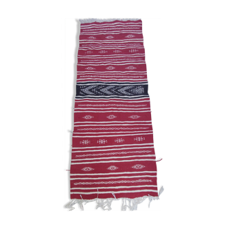 Tapis rouge et noir fait main traditionnel 170x60cm