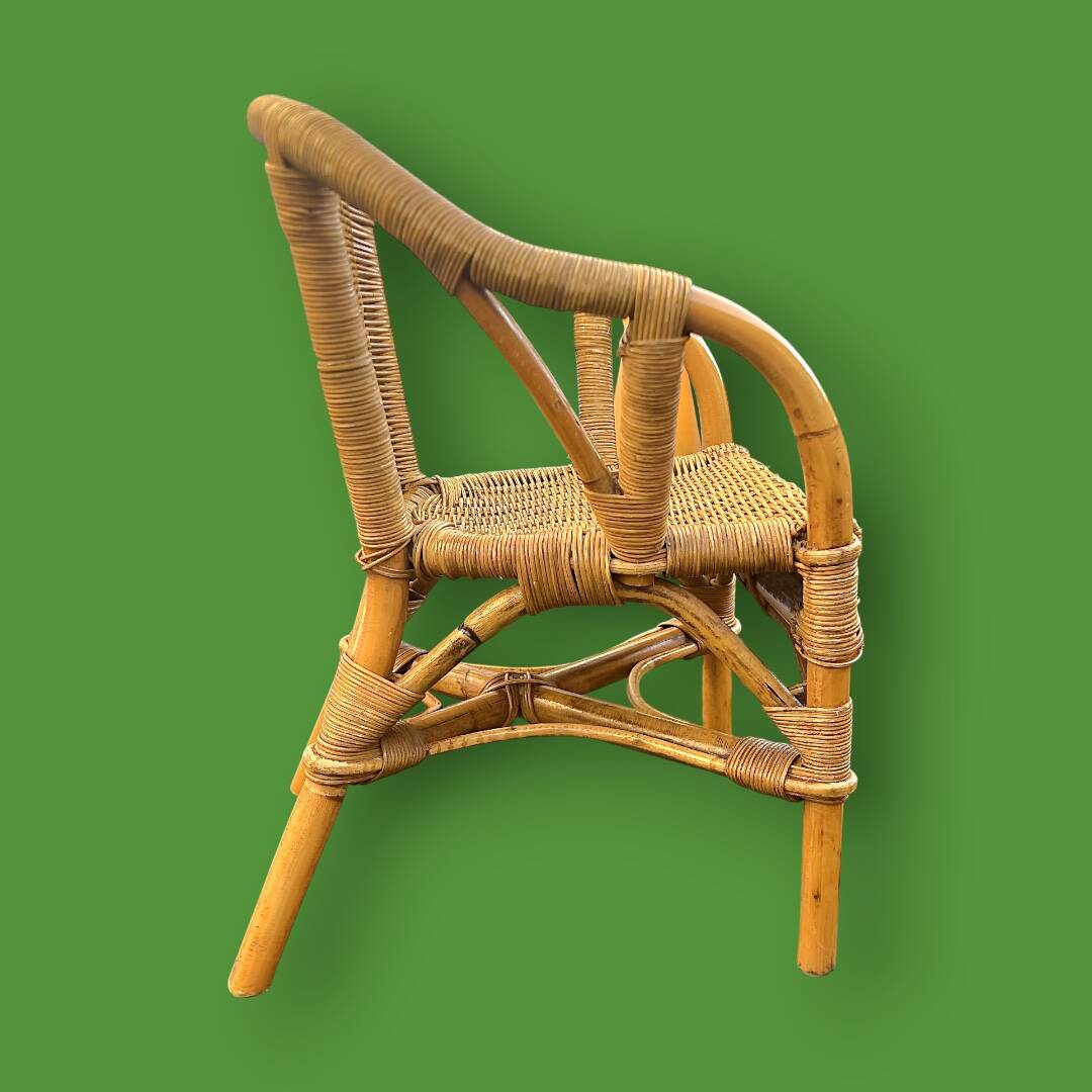Petit fauteuil pour enfant en rotin & bambou – tressage artisanal – vintage