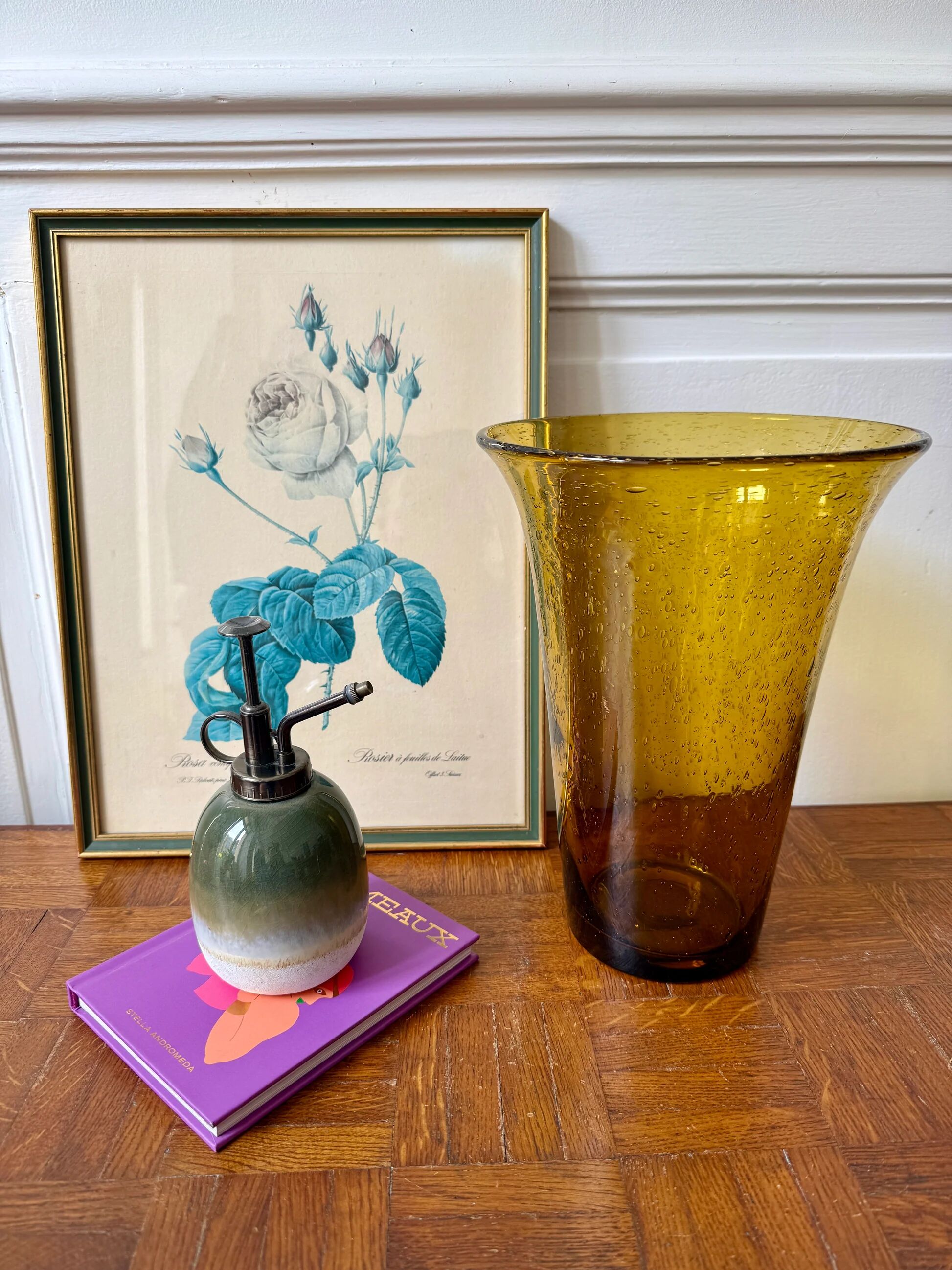 Vase Biot en verre soufflé - teinte ambrée