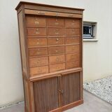 Cardboard cabinet, notary's cabinet with flaps