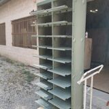 Metal clamshell cabinet