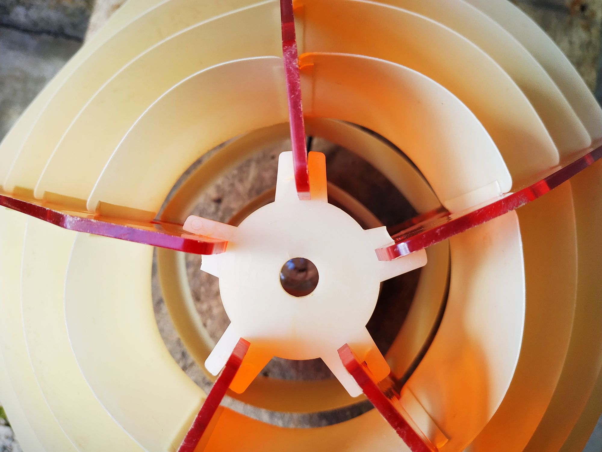 Vintage geometric suspension