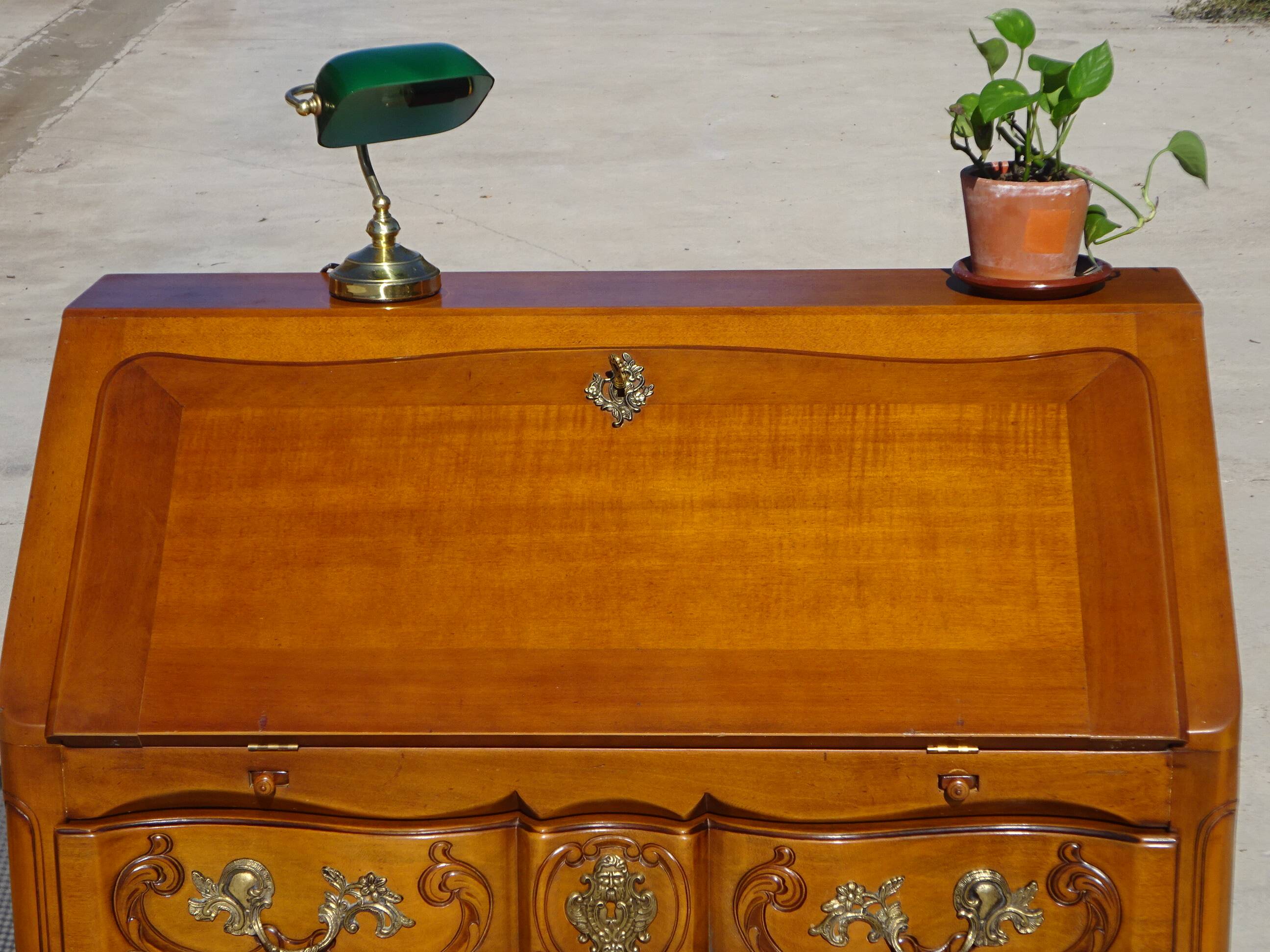 Secretary in solid cherry wood in Louis XV style.