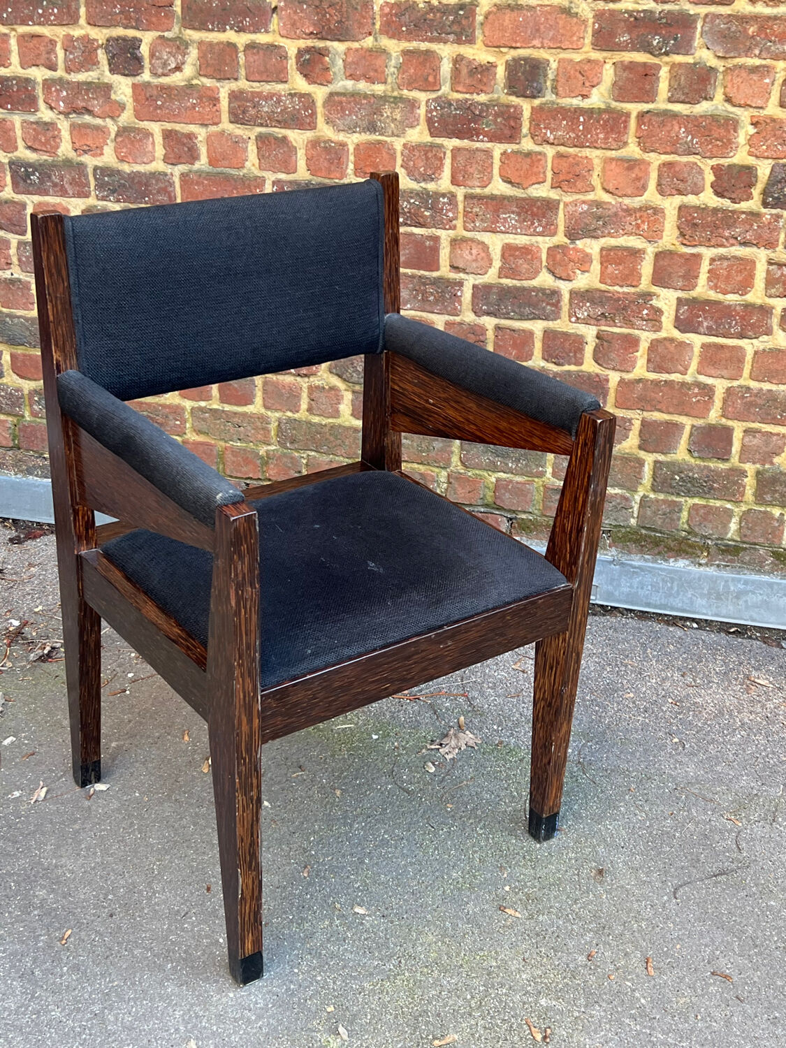 Vintage Armchair from the 70s/80s in wenge with black fabric, handmade.