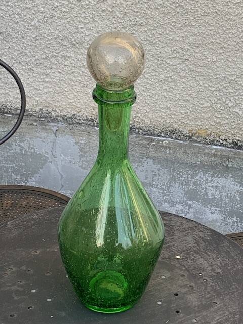 Large carafe with cap,