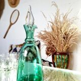 Glass decanter with tapered cap
