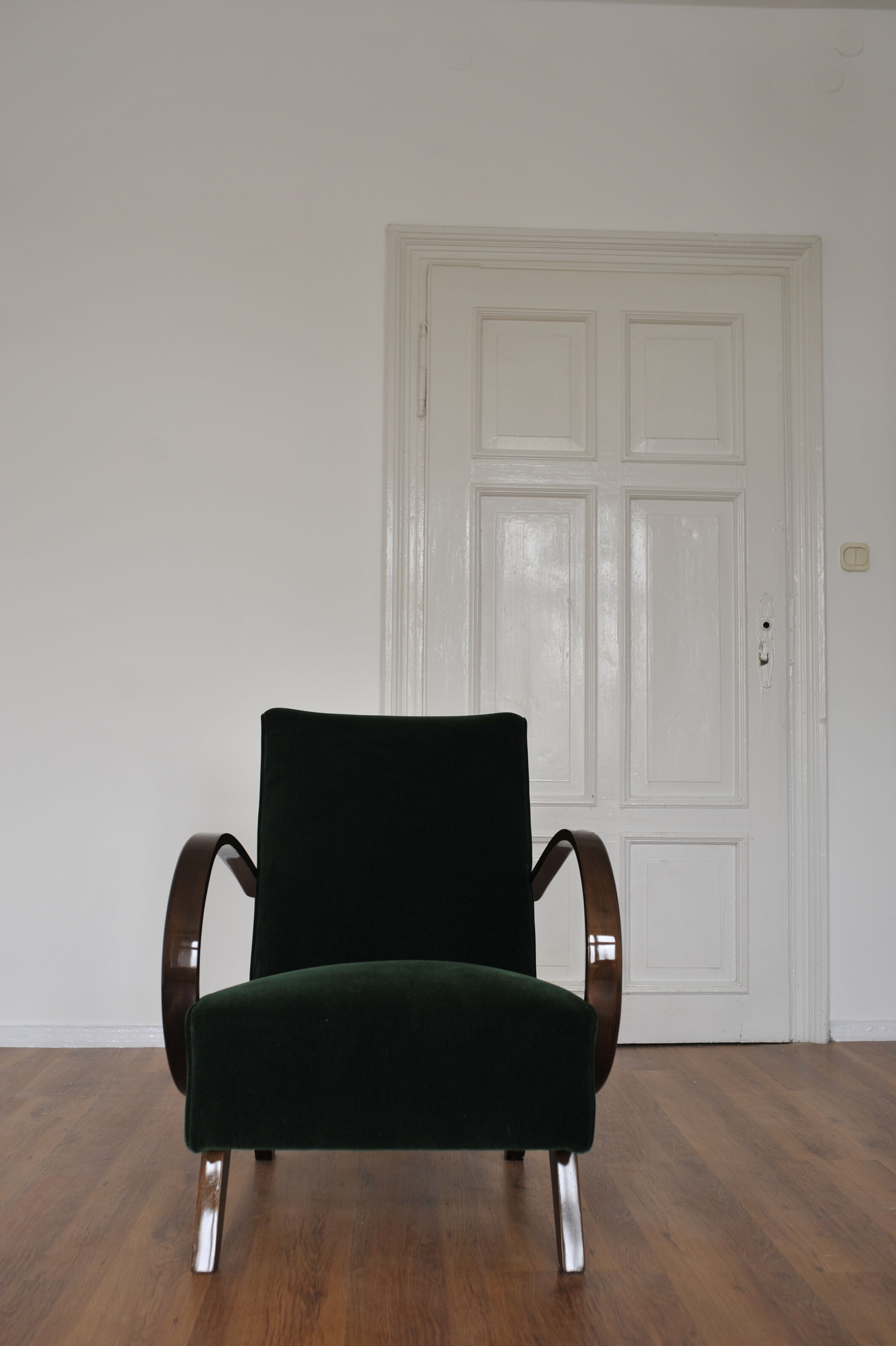 Armchairs Halabala H-227 restored, UP Závody, 1940