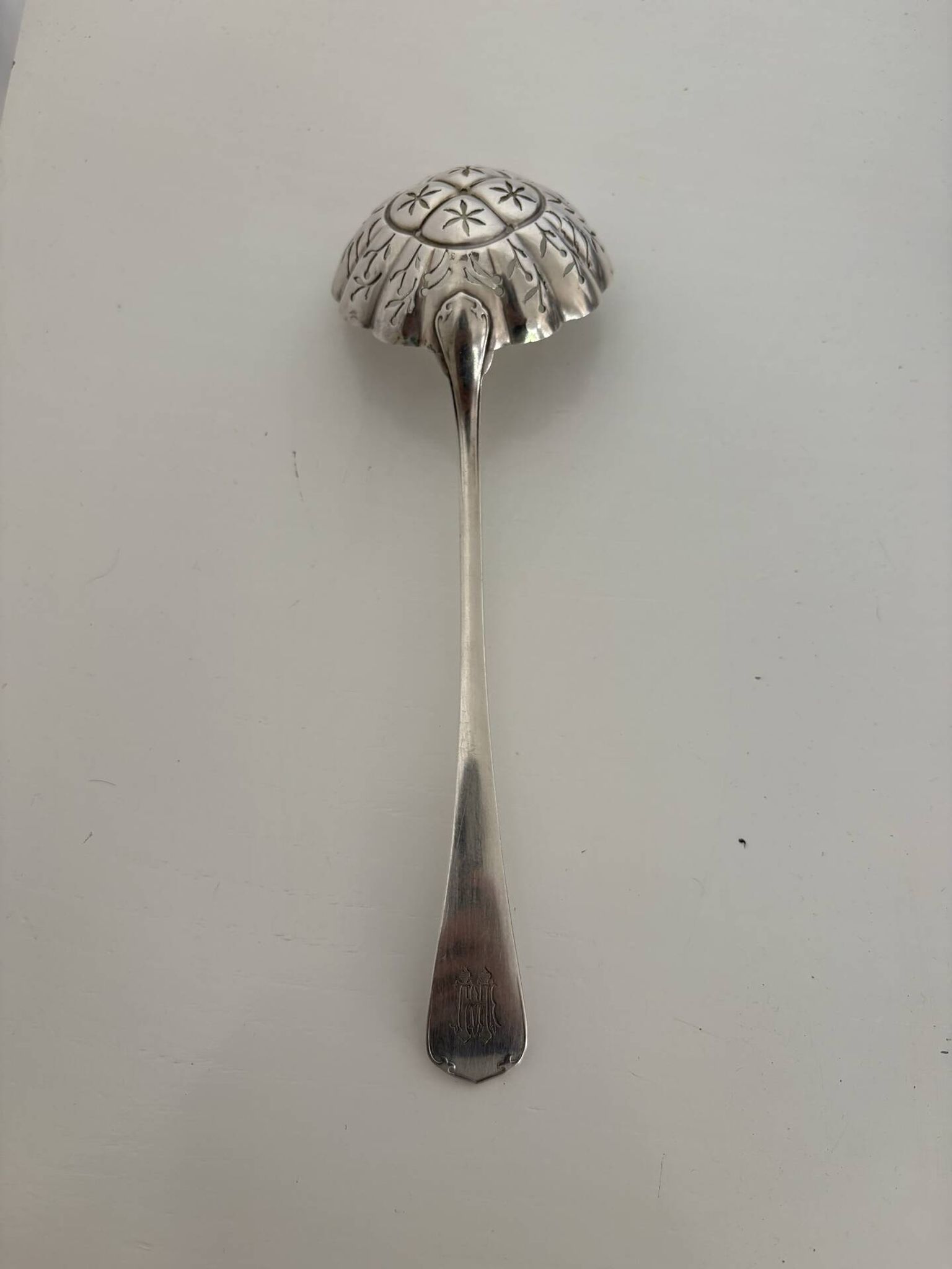 Cuillère à pèlerin , pelle à service Christofle en métal argenté