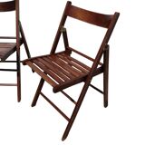 Paire de chaises pliantes en bois