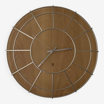Designer clock by Alan Wisniewski for Umbra