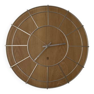 Designer clock by Alan Wisniewski for Umbra