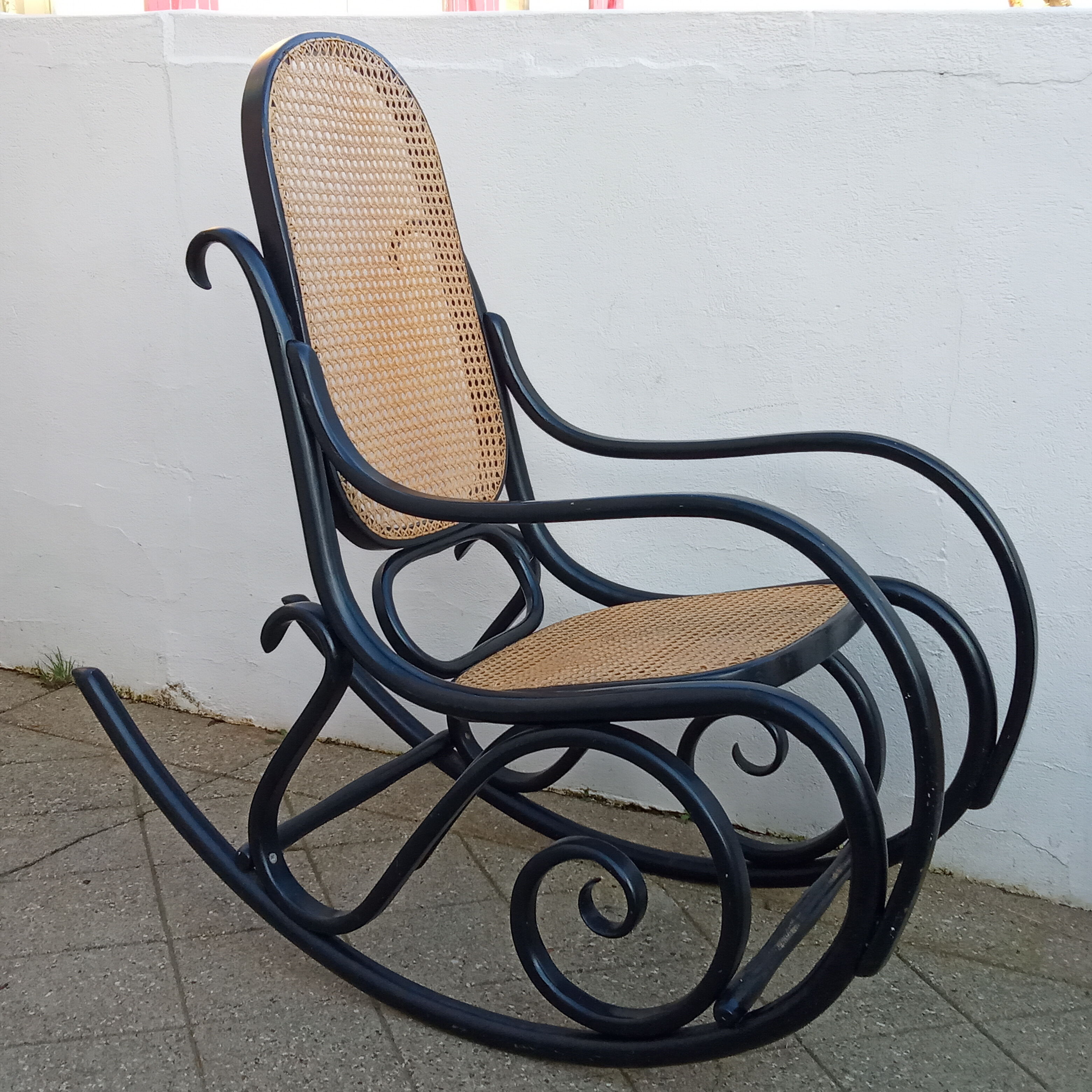 Rocking-chair canned