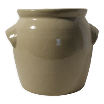 Beige glazed stoneware pot with handle