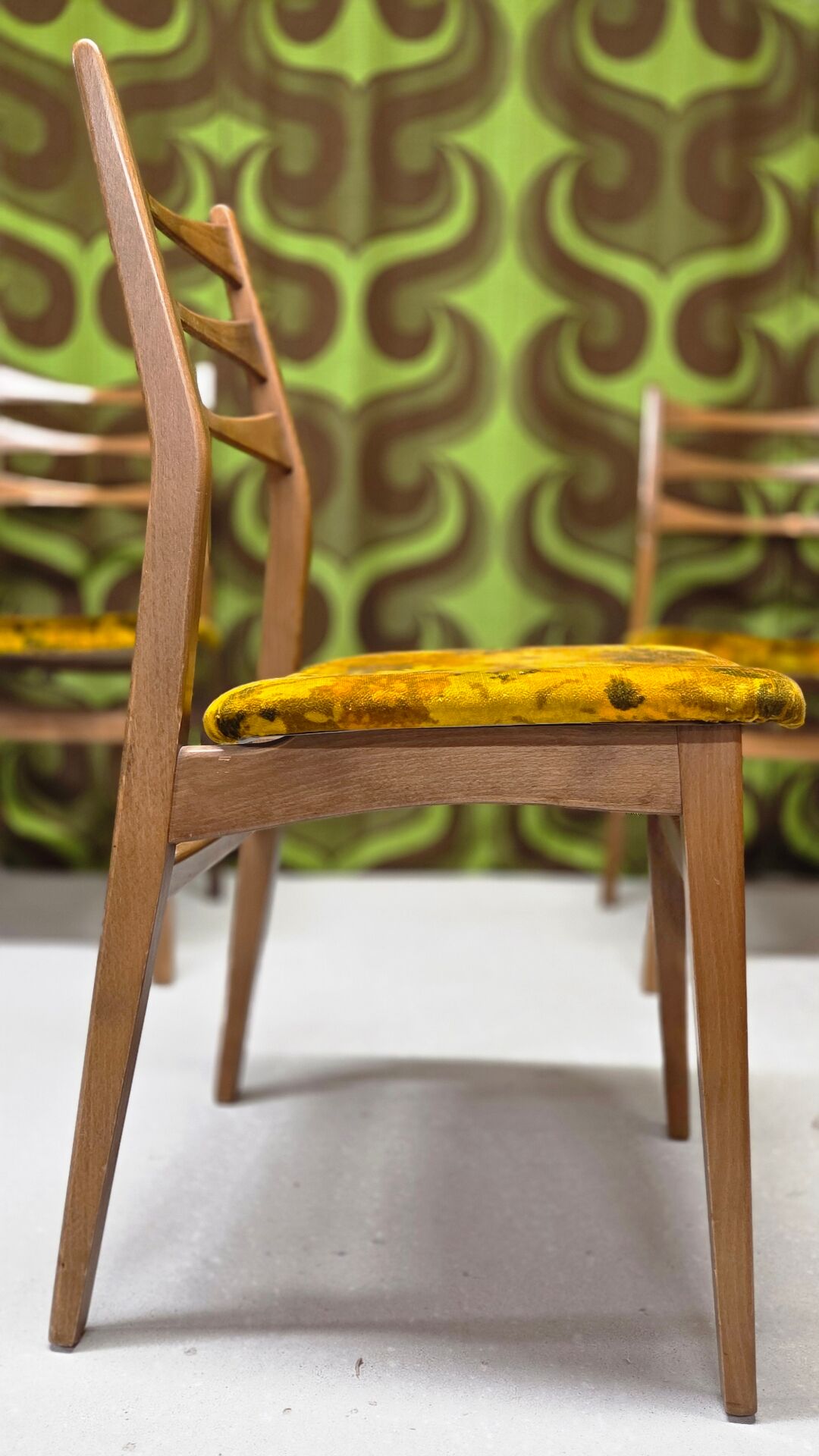 Lot de 4 chaises Scandinave 1970 Mid Century
