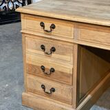 Flat oak desk