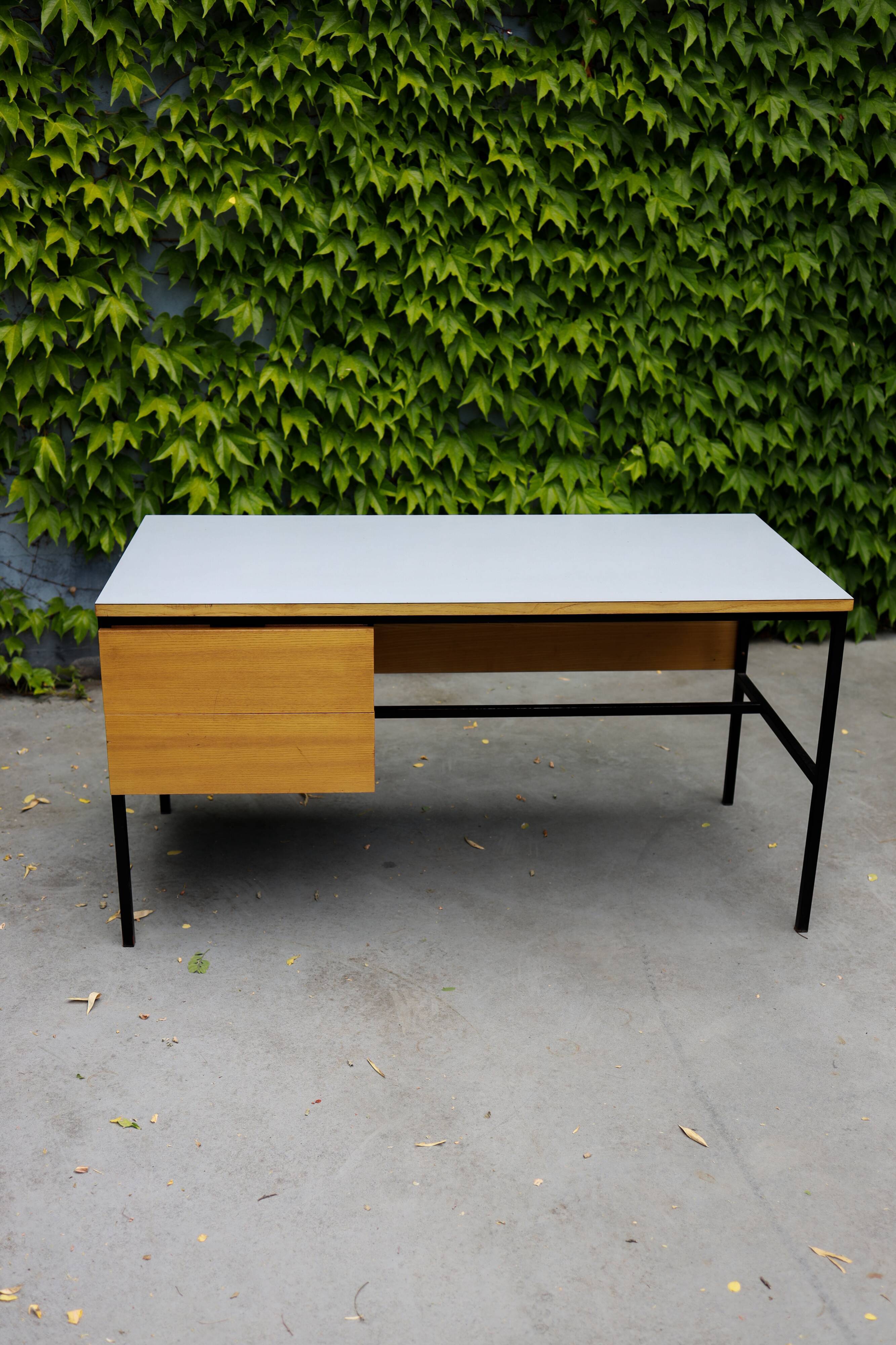 Pierre Guariche's Office 620