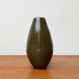 East German pottery vase from the mid-century GDR by VEB Coswig Keramik, 1960s.