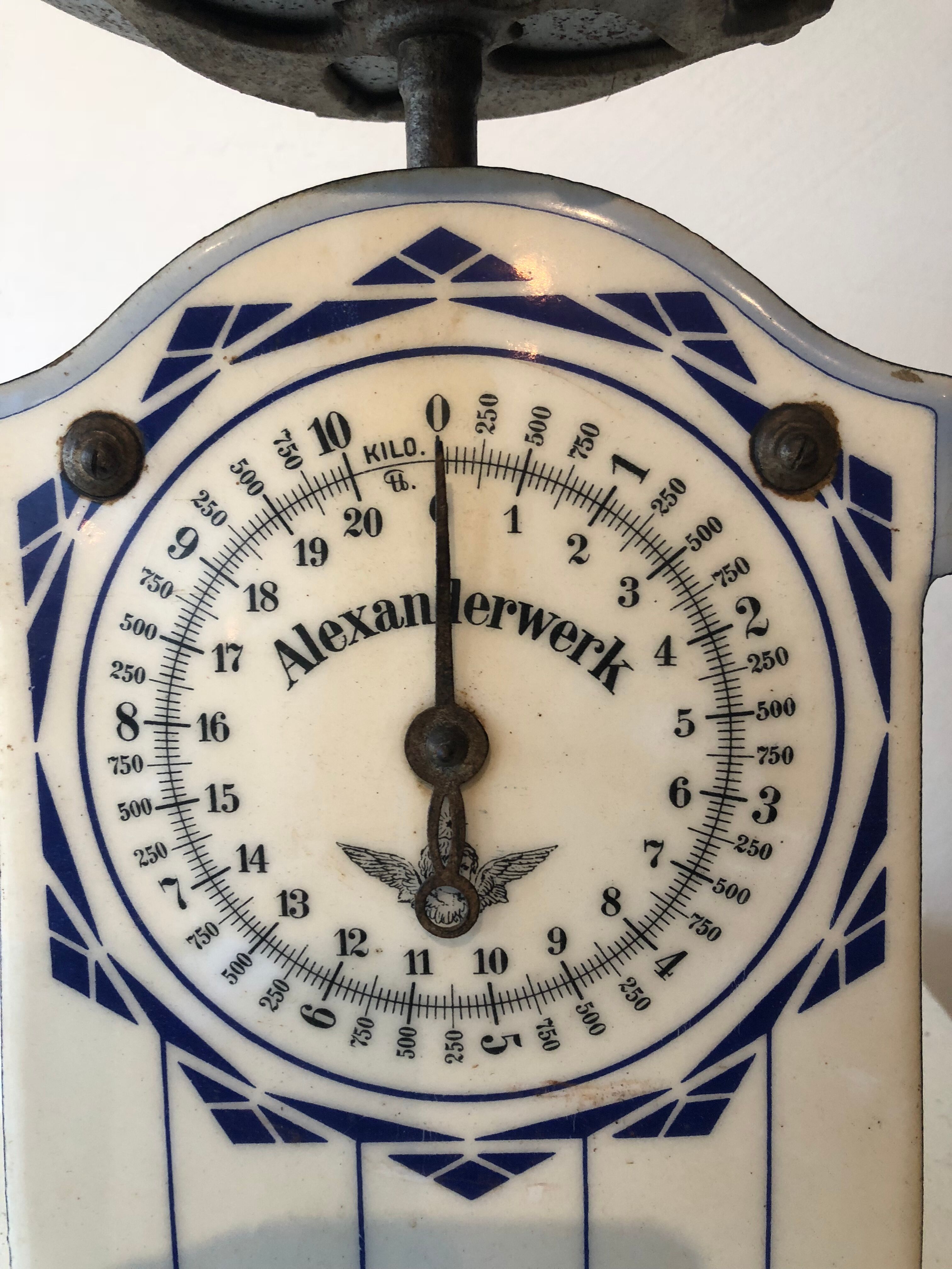 Balance Alexanderwerk enameled cast-iron