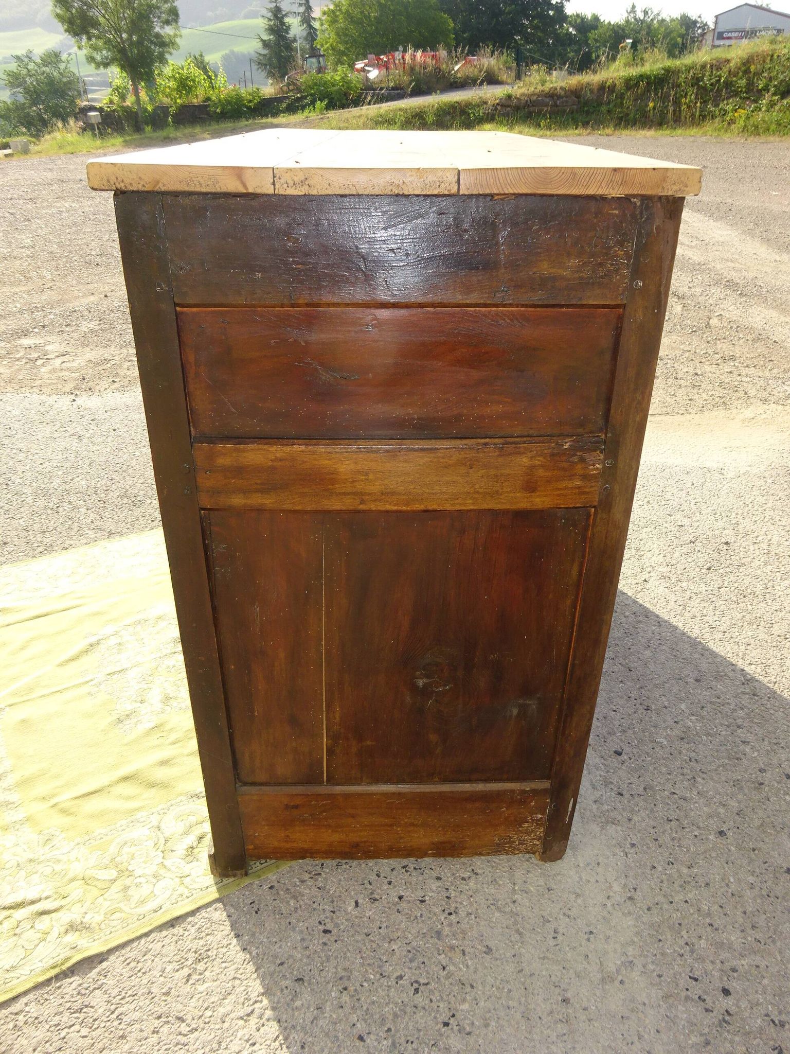 Large and old piece of trade furniture, trouser press.