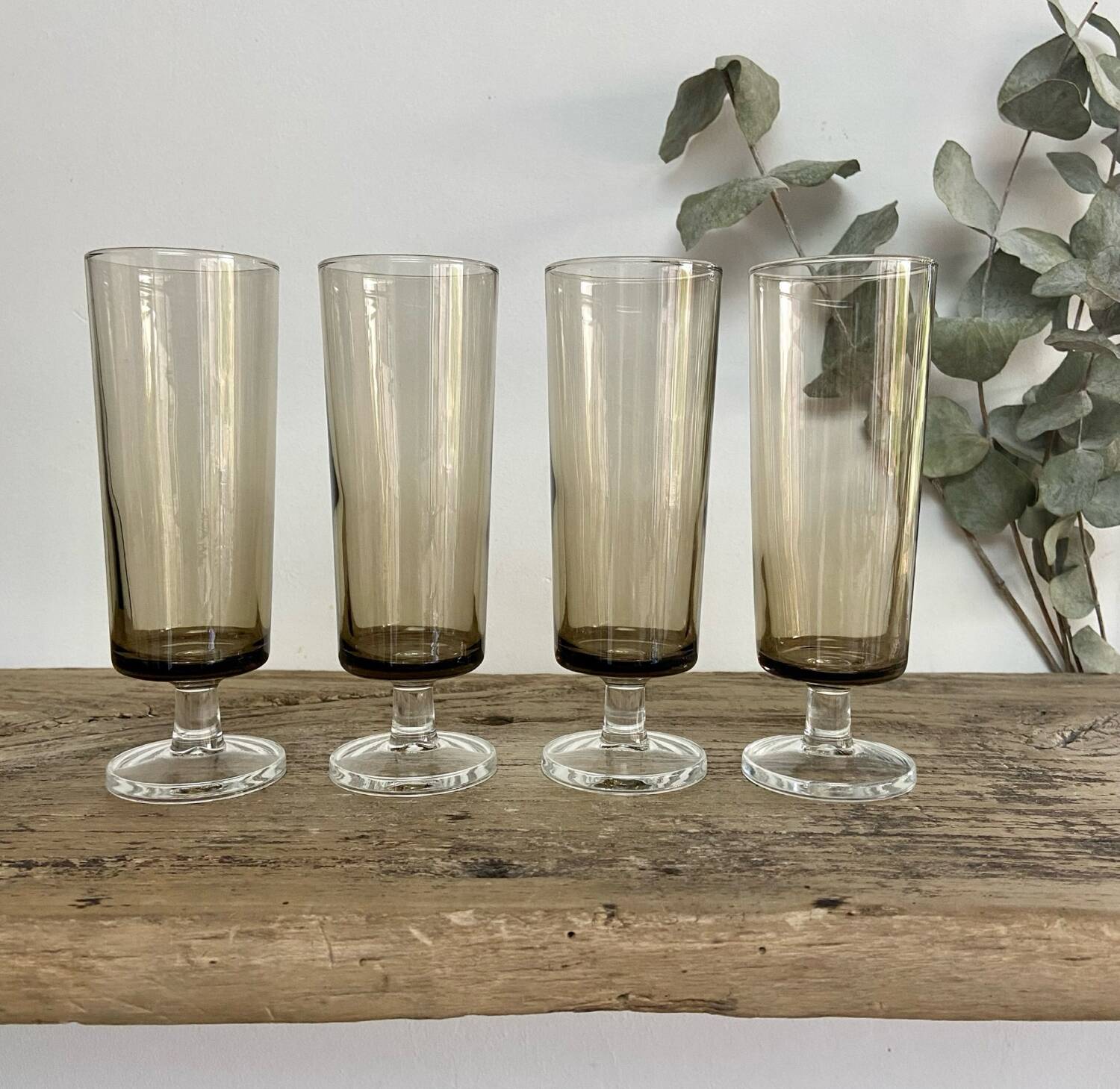4 LUMINARC smoked glass flutes