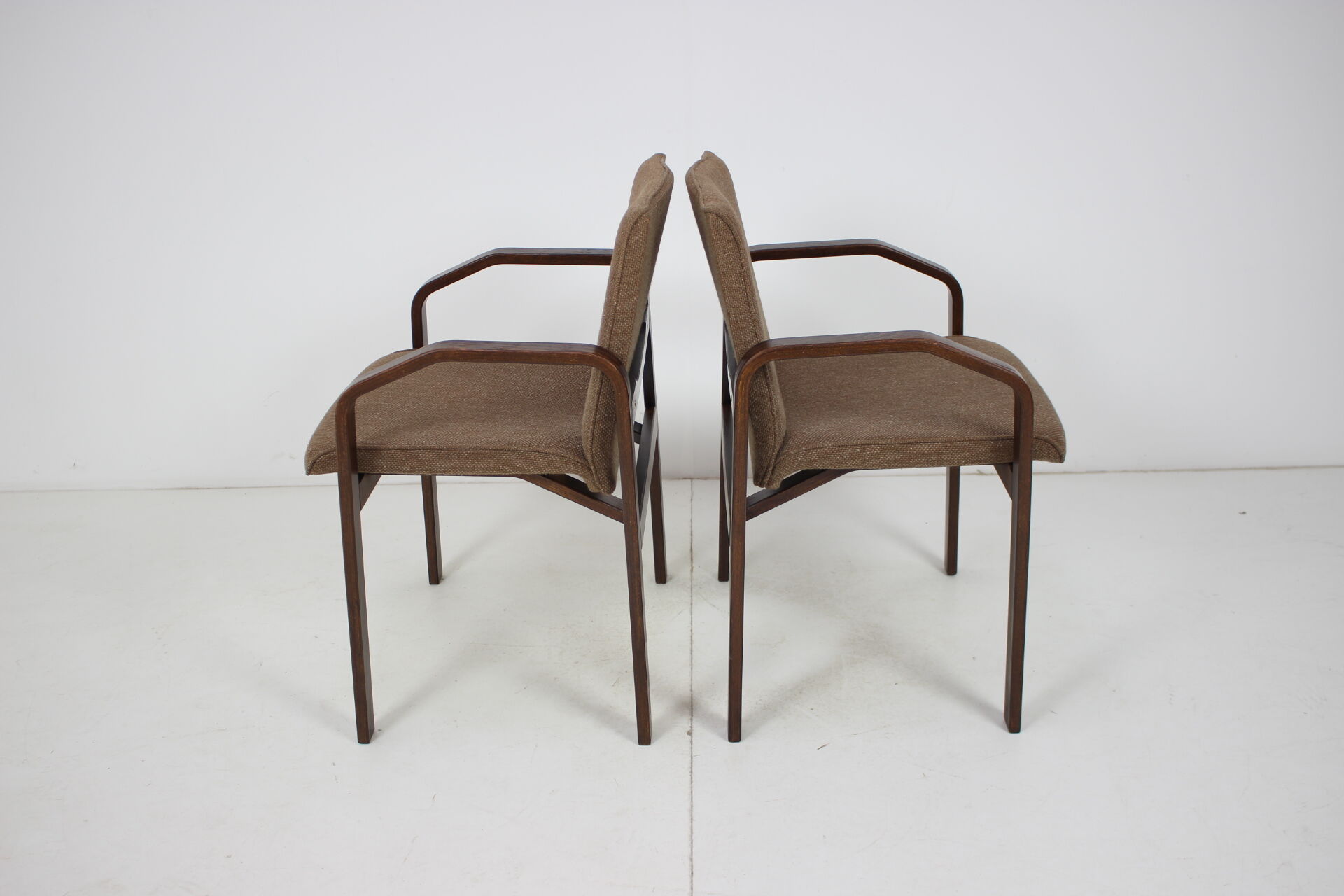 Set of six lounge chairs/Ton, Národní podnik Holešov, 1993.