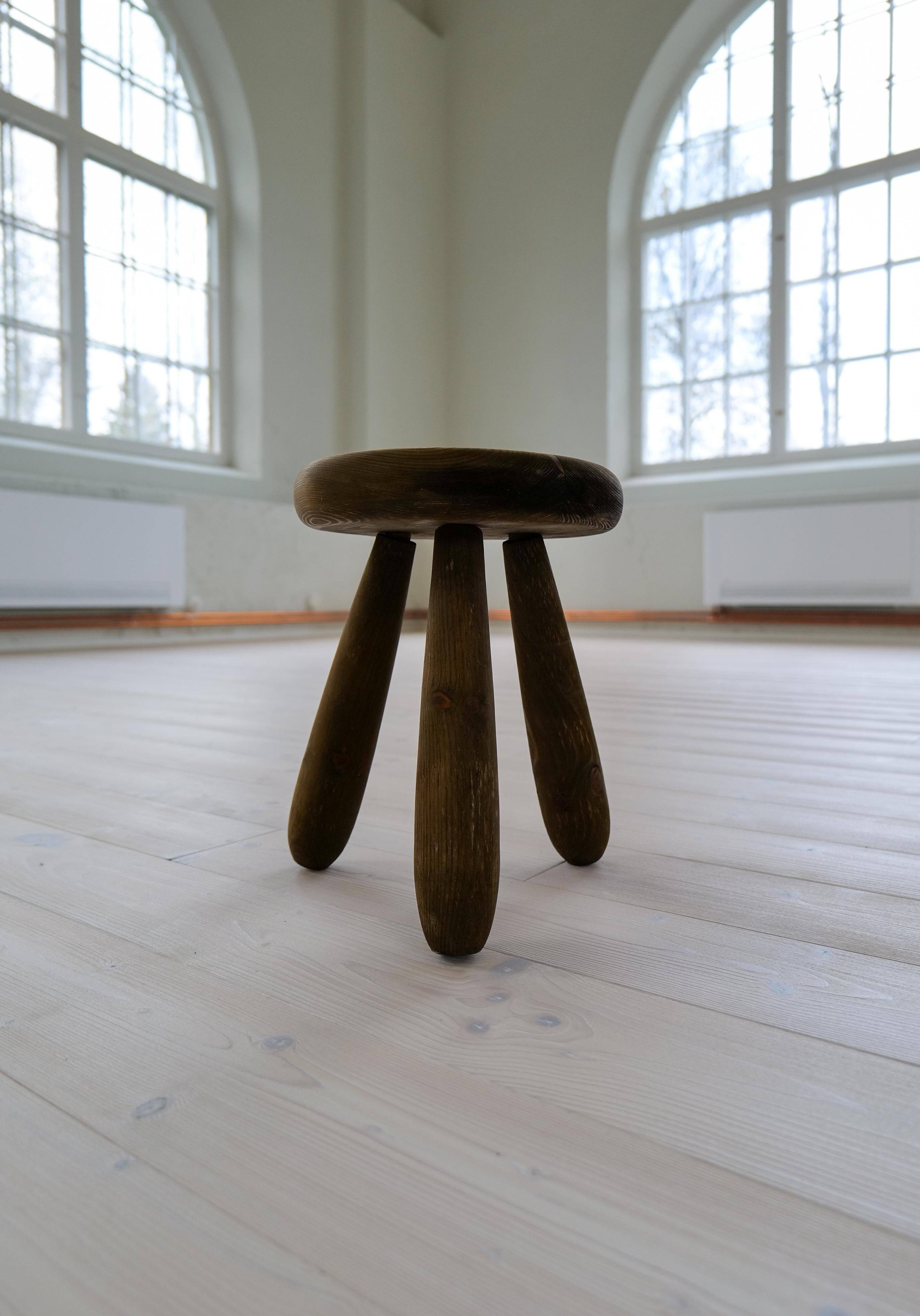 Sculptural stool in stained pine, attributed to Ingvar Hildingsson, Sweden 1970.