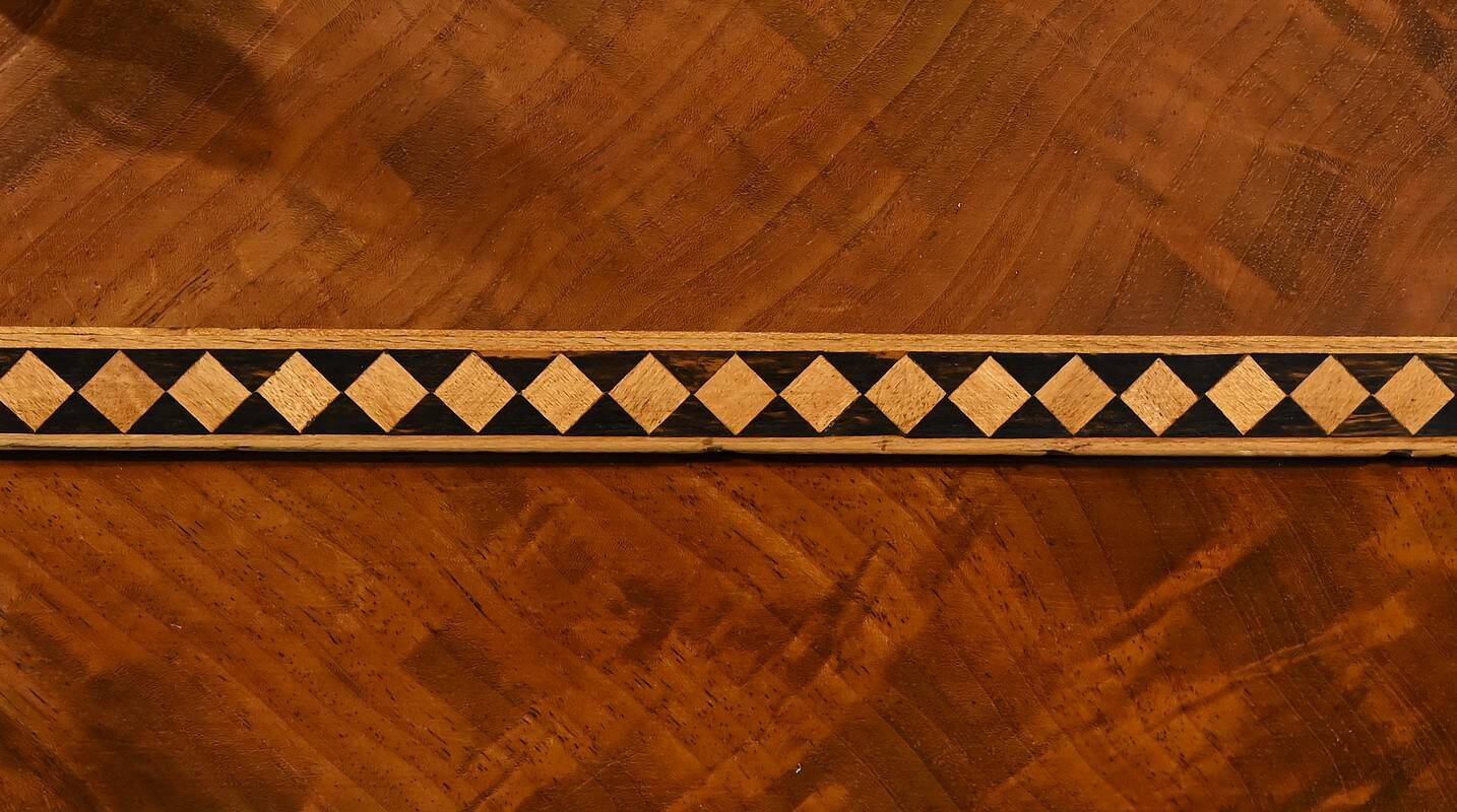 Coiffeuse en Ronce d’Acajou, époque Restauration – Début XIXe
