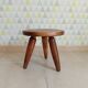 Tabouret ancien de traite en noyer massif