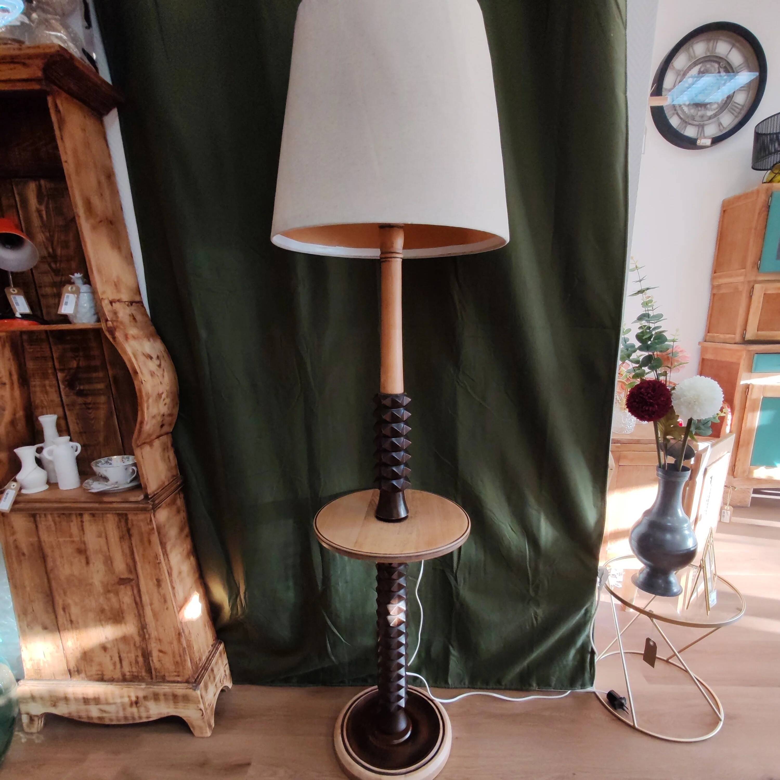 Floor lamp