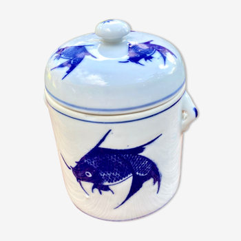 White porcelain tea box