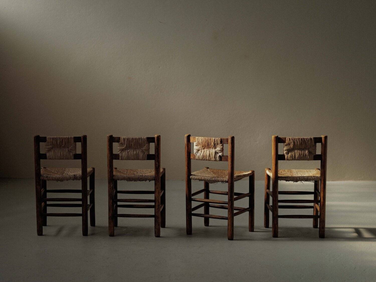 Handcrafted chairs in solid pine and woven straw – France, circa 1950
