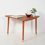 Table basse triangulaire scandinave des années soixante