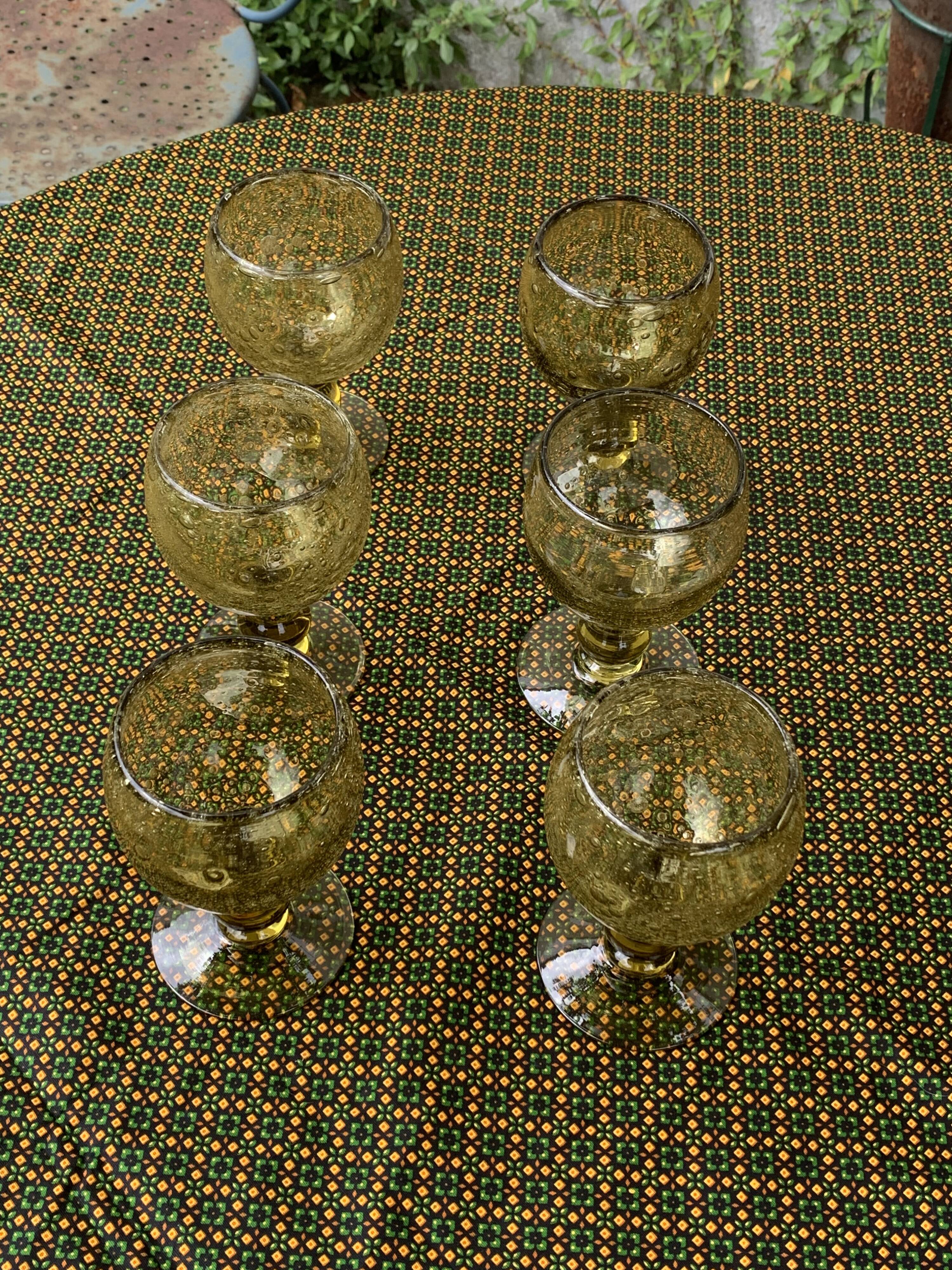 6 wine glasses in khaki green hand-blown glass, large model, vintage