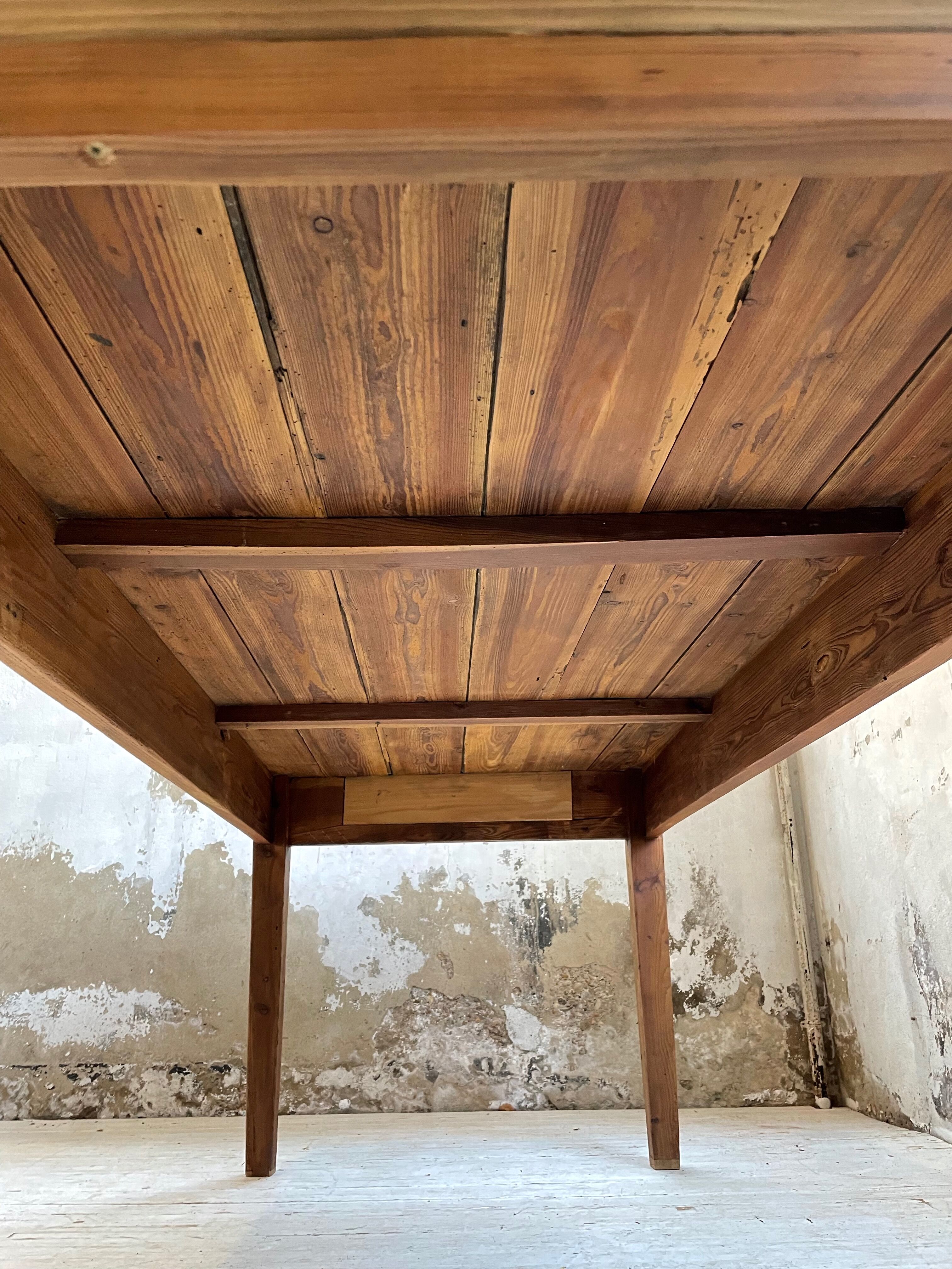 Farmhouse table 2m pine