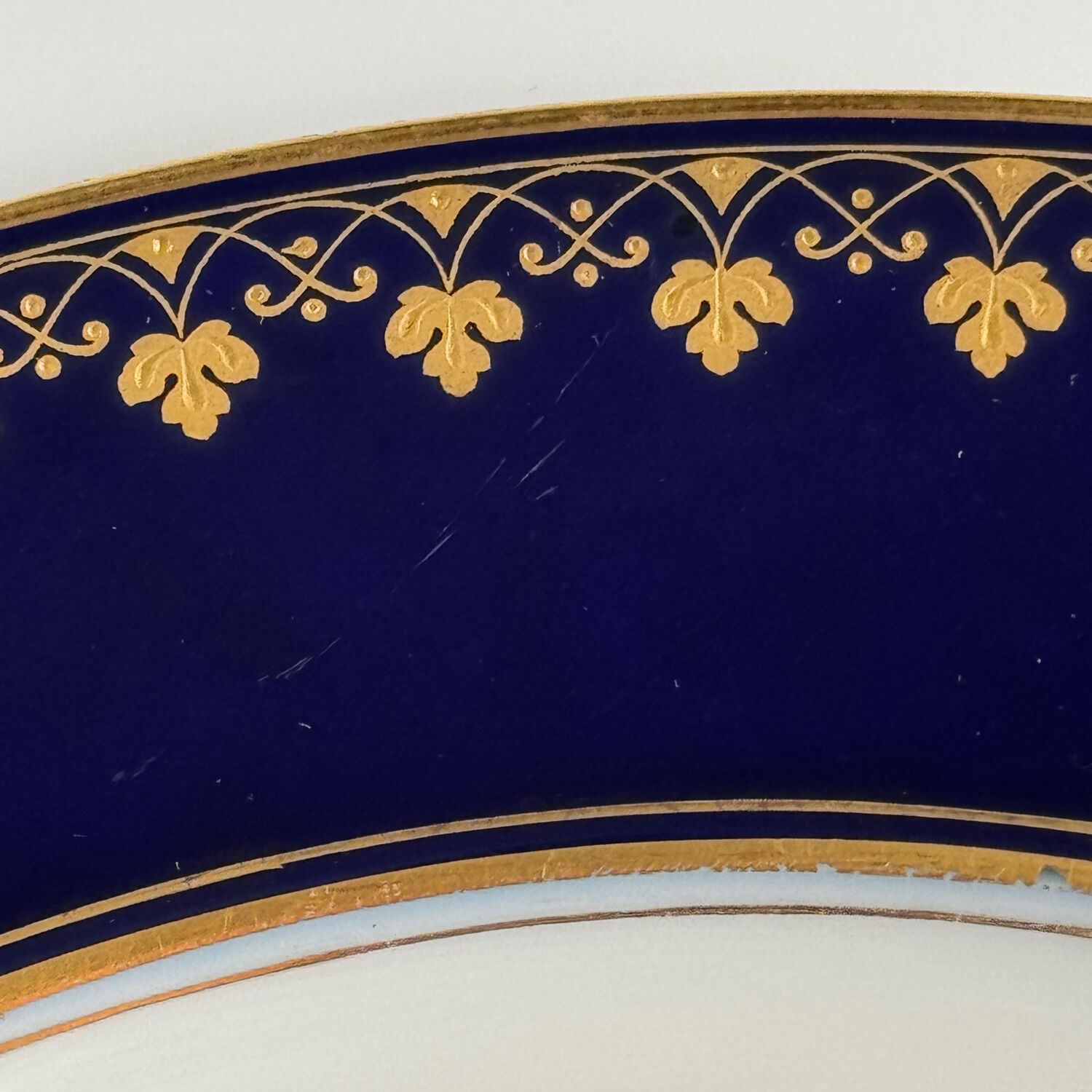 Sèvres porcelain plate | Neoclassical style | 1882-1883