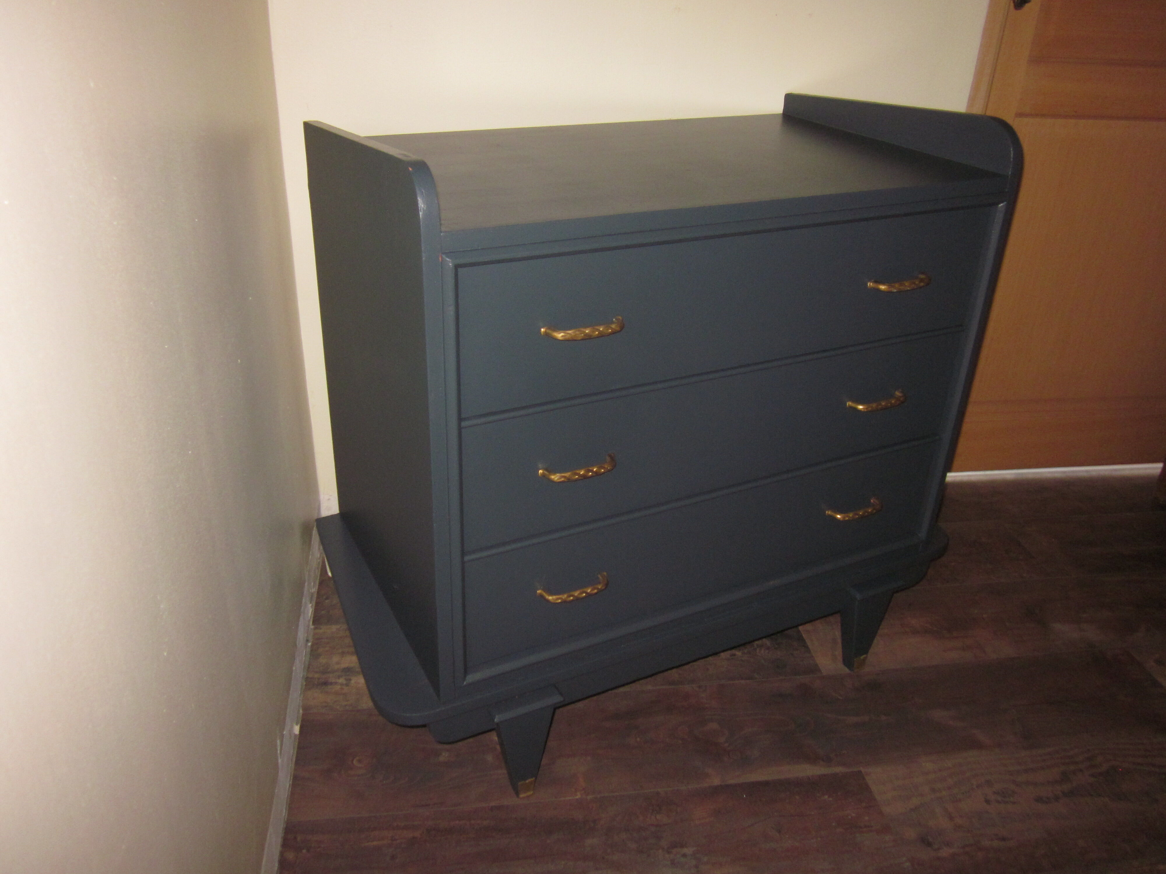 Commode vintage