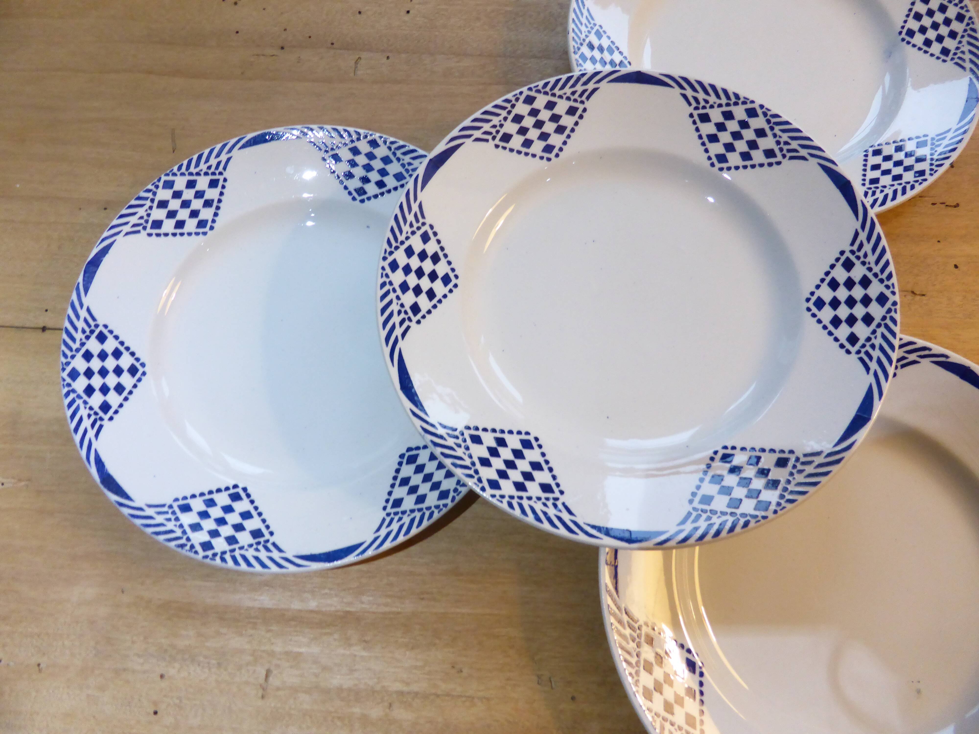 4 flat plates Moulin des Wolves and Hamage model Pantin