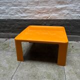 Amanta coffee table by Mario Bellini for C&B Italia