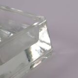 Glass pocket emptier