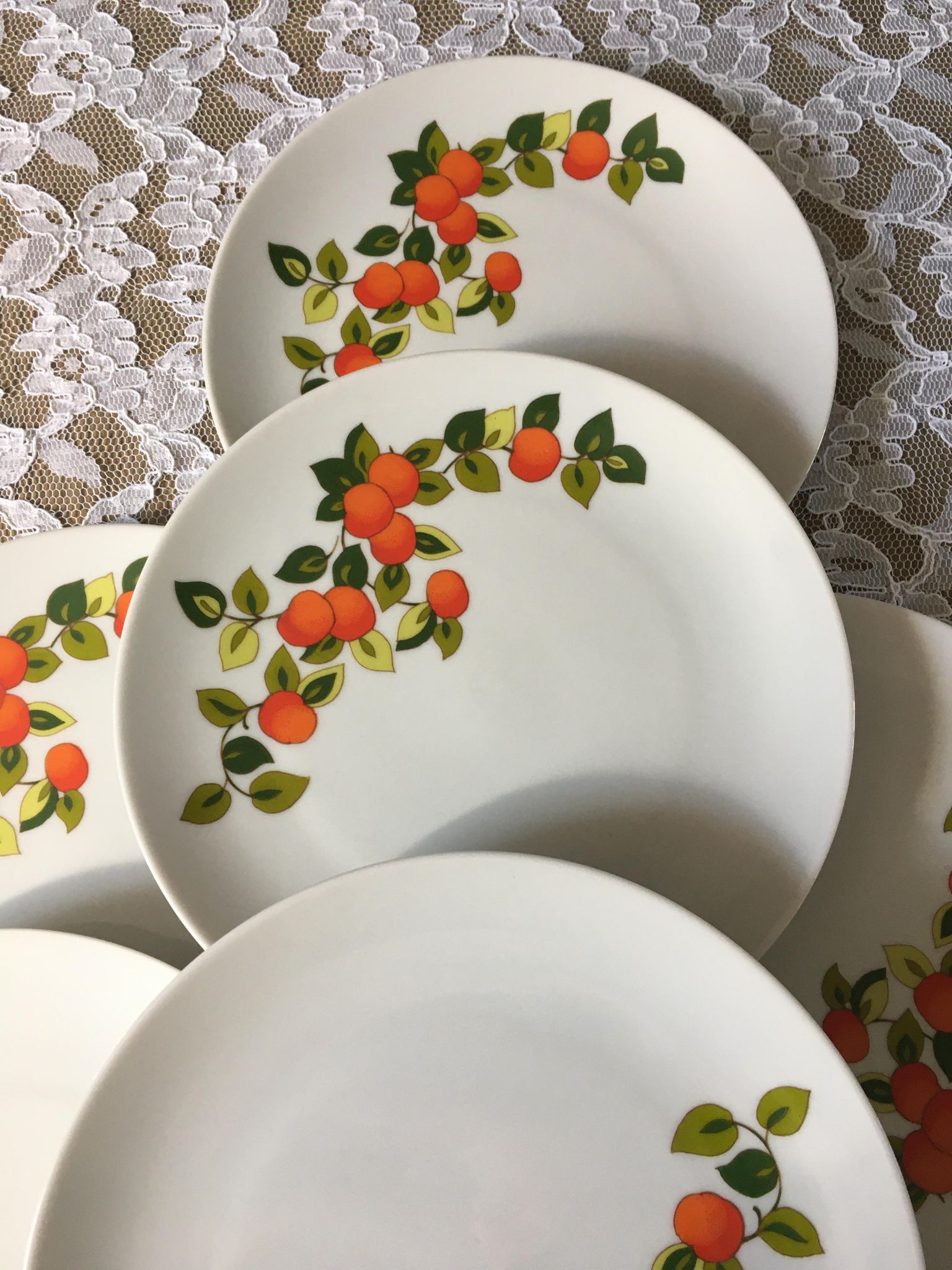 Porcelain dessert plates