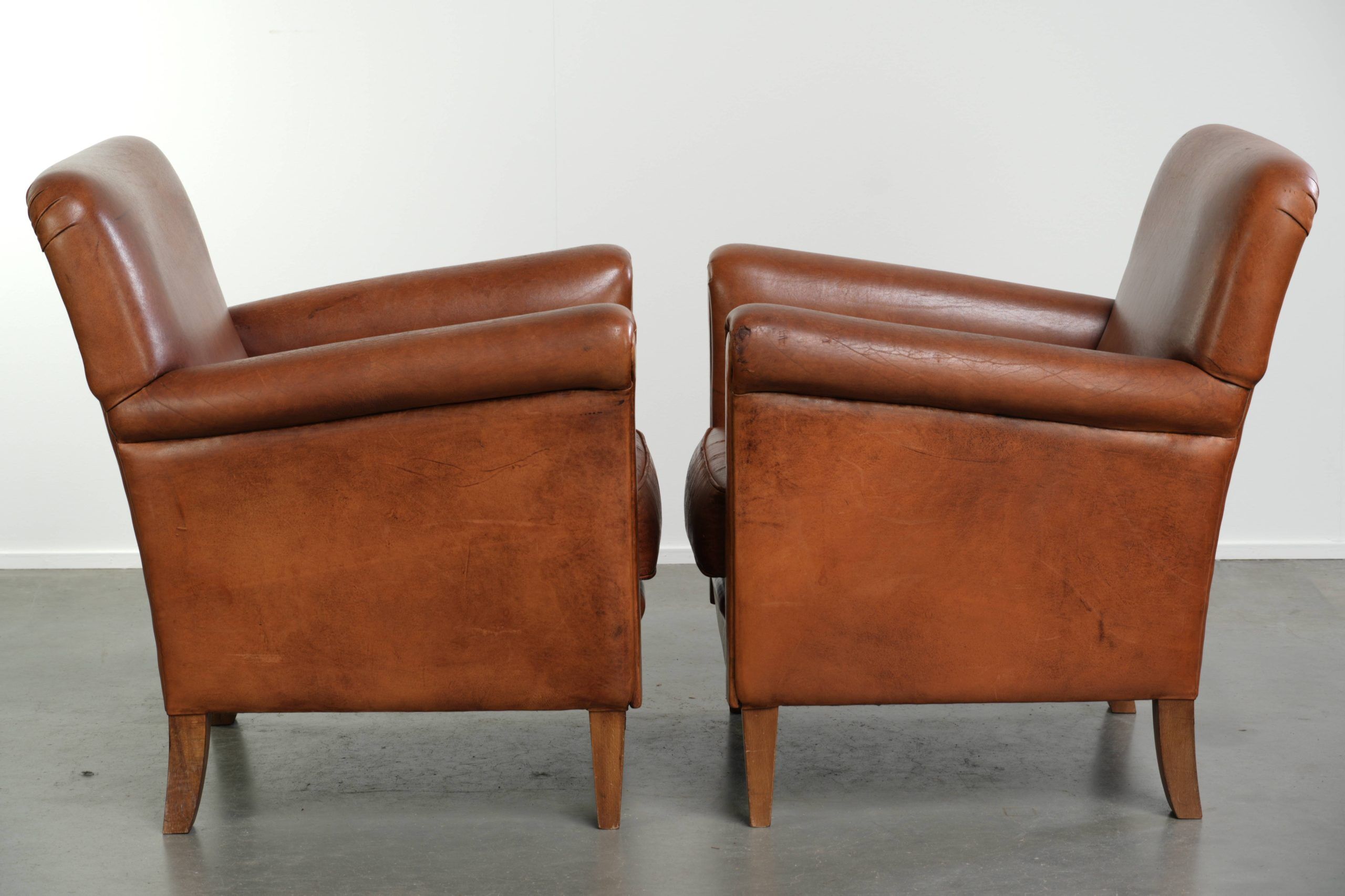Comfortable set of sheepskin armchairs with and a timeless design