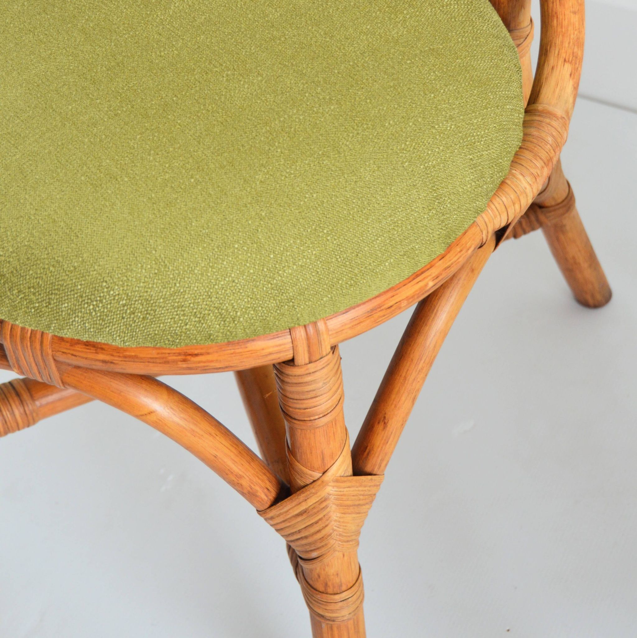 Pair of Italian high chairs in bamboo and rattan from the 1960s.