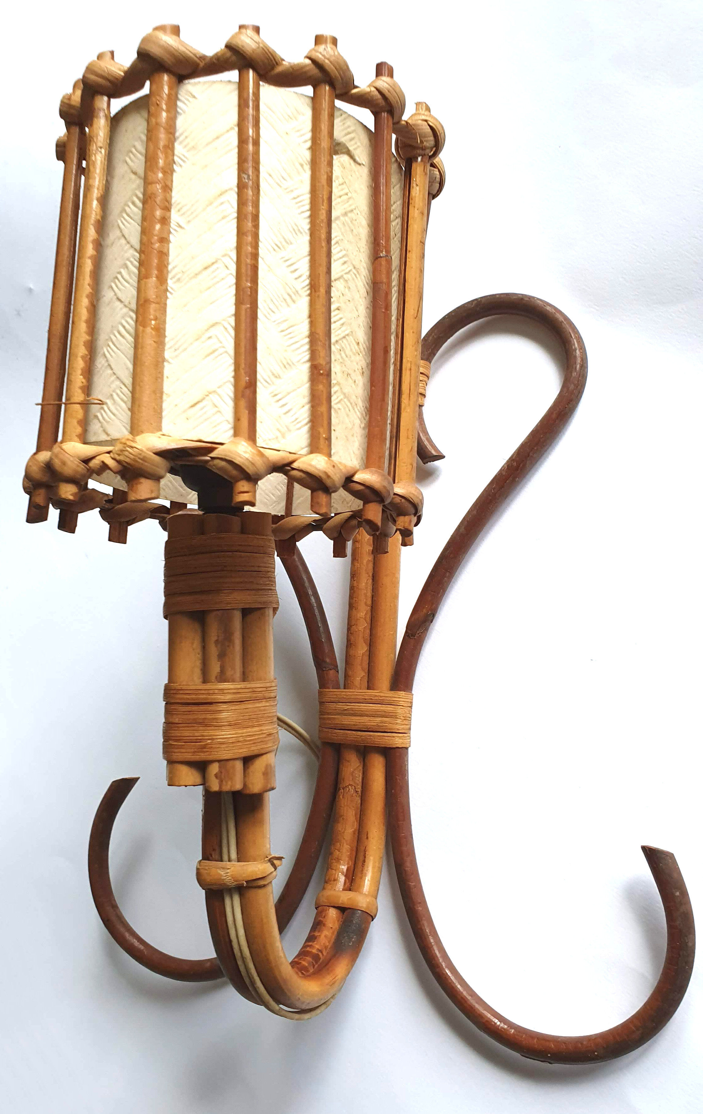 Vintage rattan wall lamp