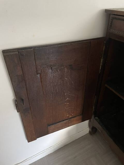 Buffet ancien  1847 brute