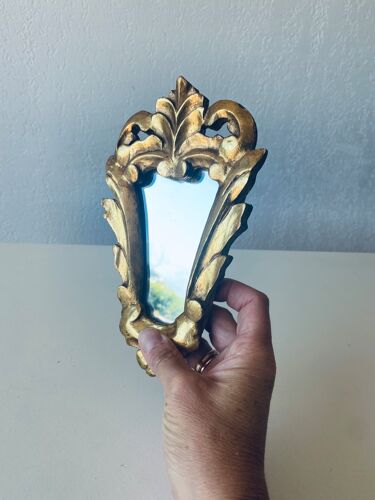 Miroir rococo doré en bois 13x21cm